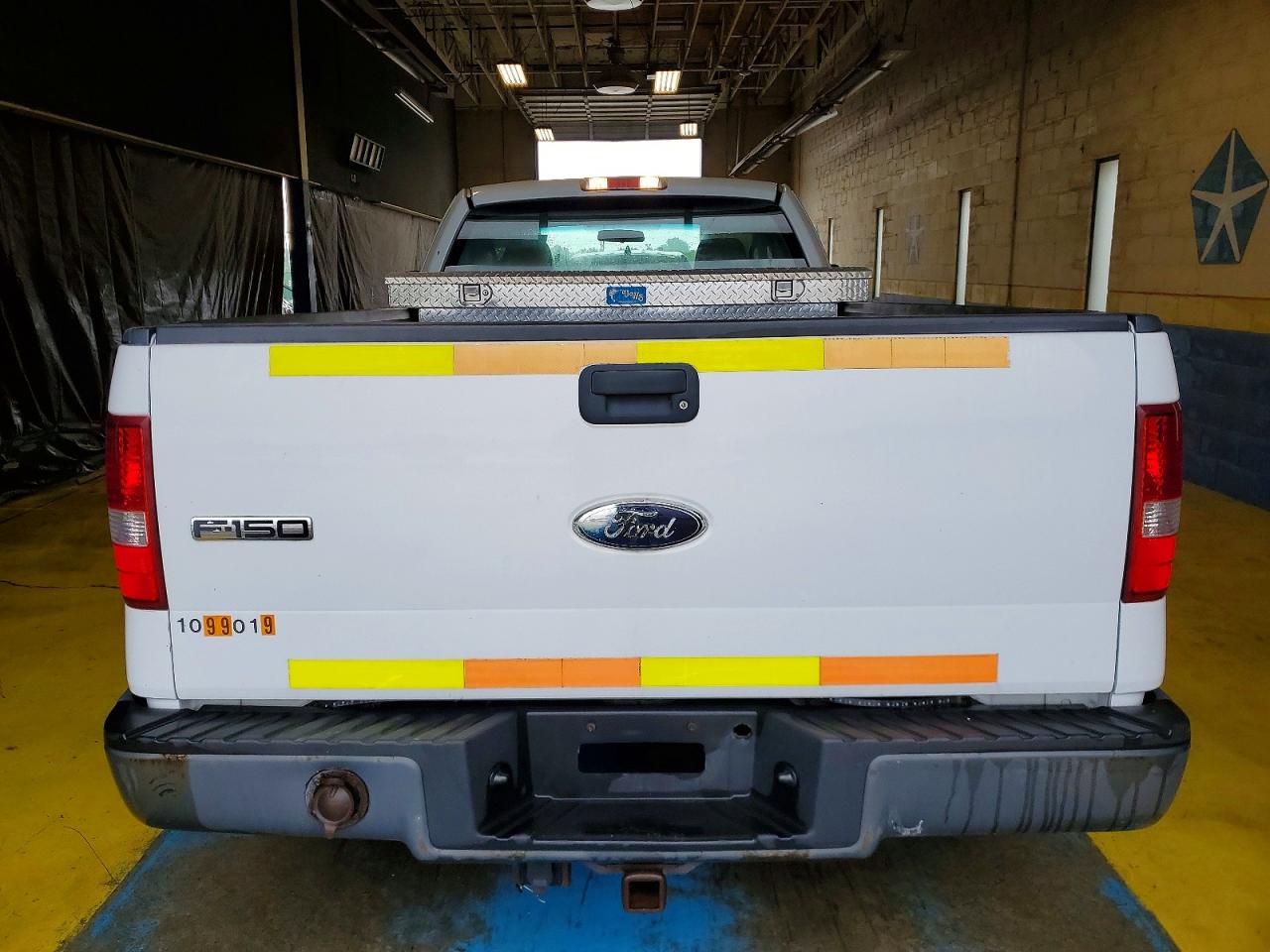 2007 Ford F150 White vin: 1FTRF12W57KD54057