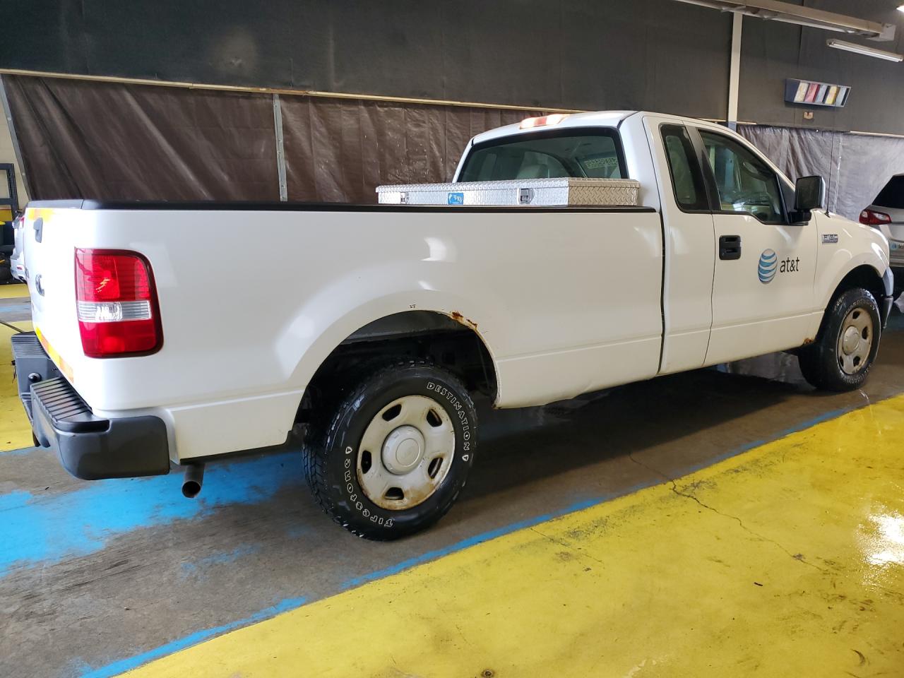 2007 Ford F150 White vin: 1FTRF12W57KD54057 Damage: Right Bed Side, Rust, > 12 Inches
