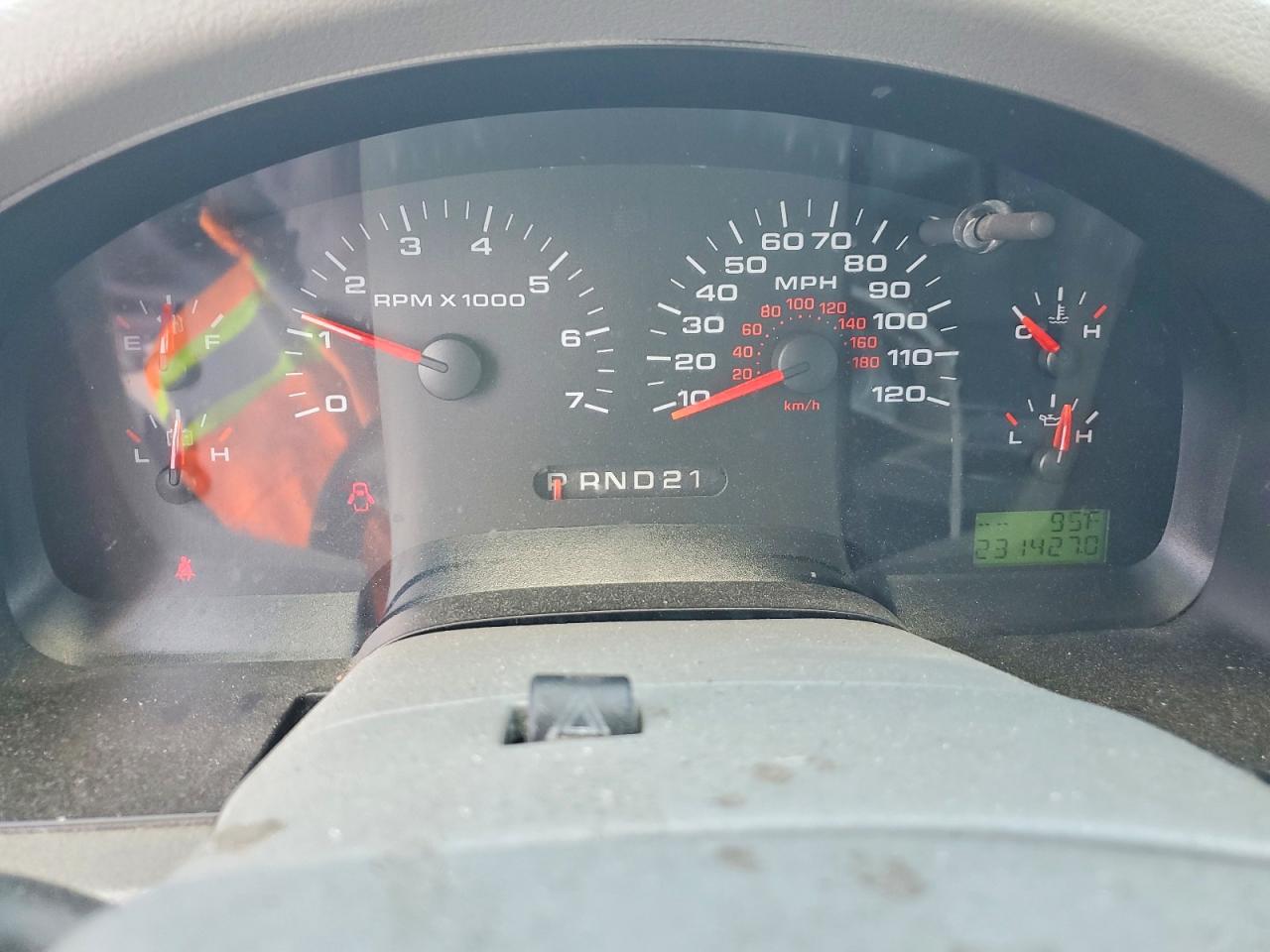 2008 Ford F150 Серебряный vin: 1FTRF12W58KE24898