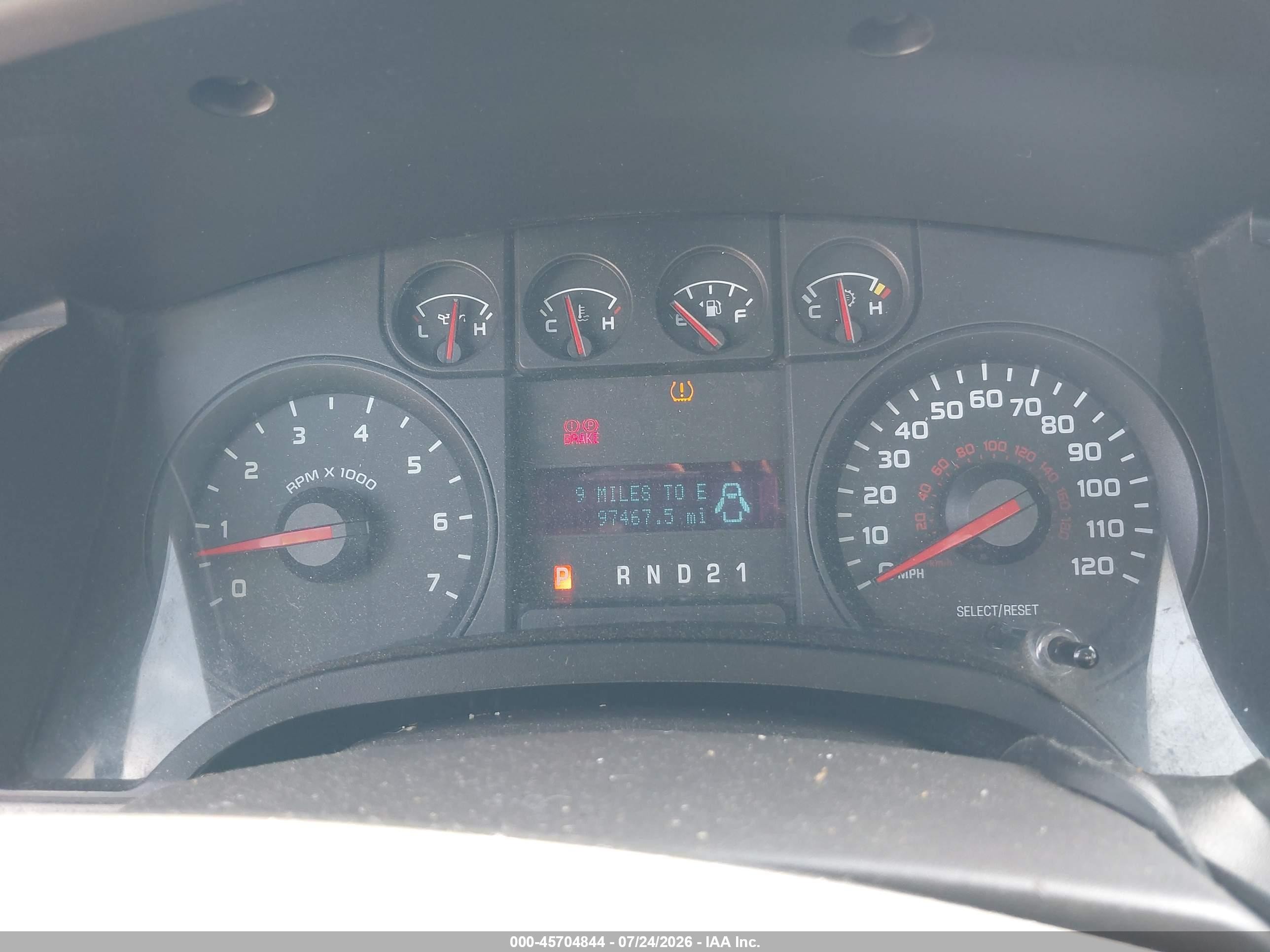 2009 Ford F-150 Stx/xl/xl W/midbox Prep/xlt/xlt W/midbox Prep White vin: 1FTRF12W59KA70379
