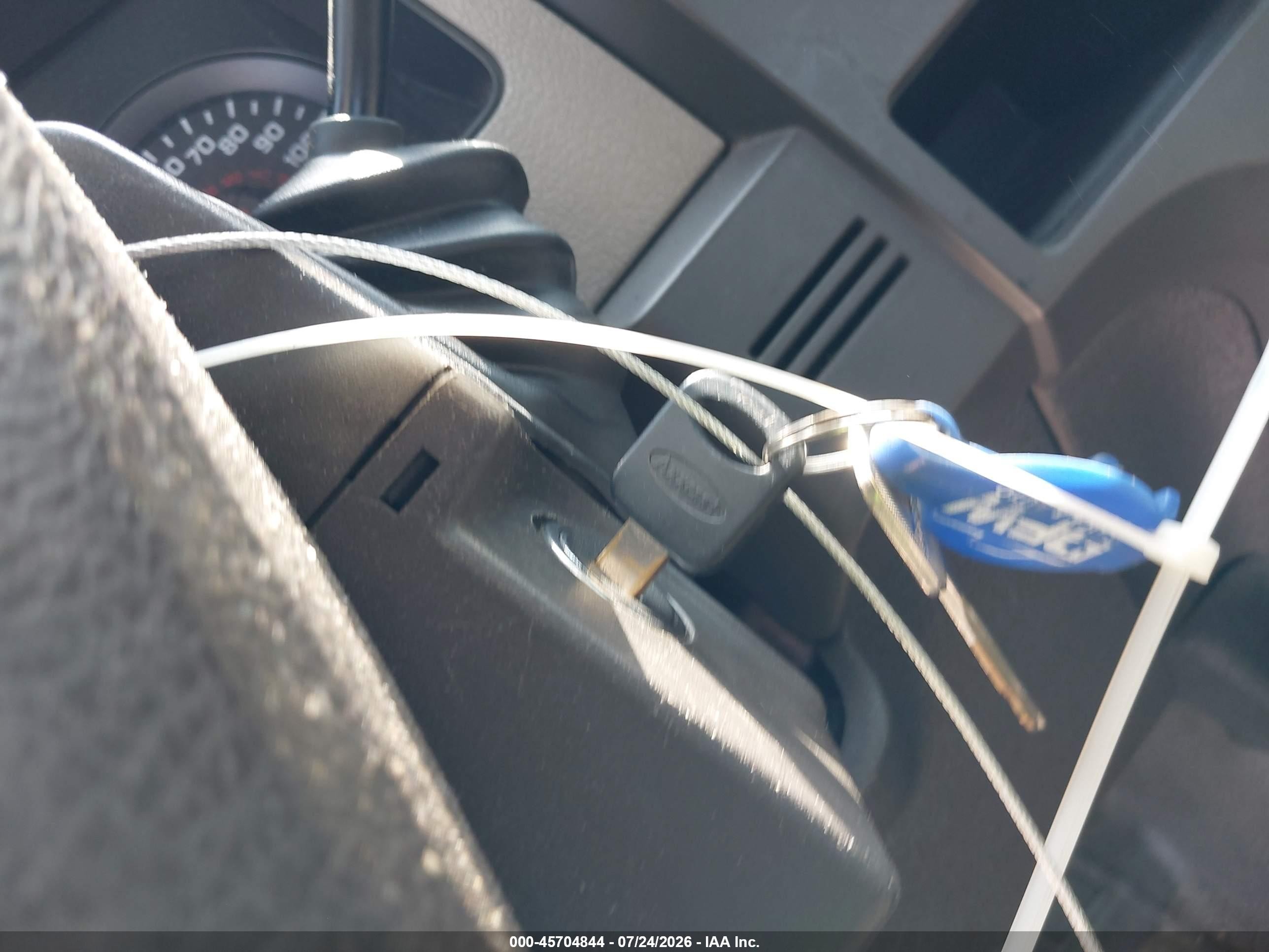 2009 Ford F-150 Stx/xl/xl W/midbox Prep/xlt/xlt W/midbox Prep White vin: 1FTRF12W59KA70379