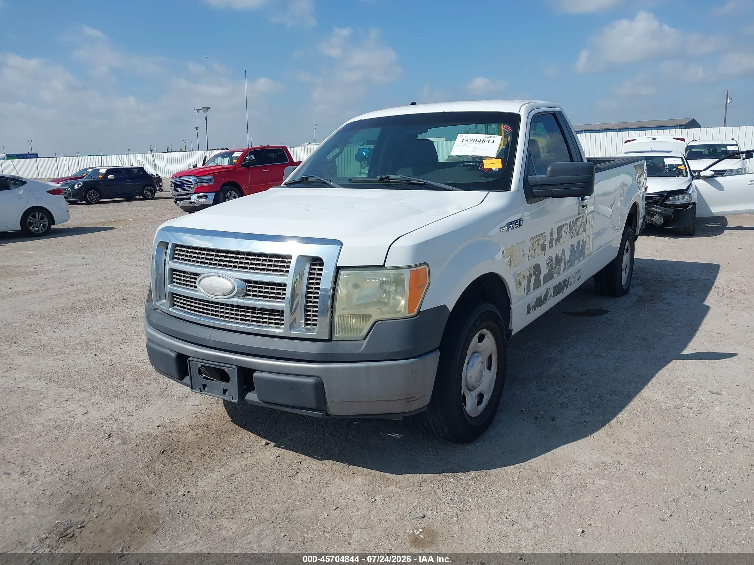2009 Ford F-150 Stx/xl/xl W/midbox Prep/xlt/xlt W/midbox Prep White vin: 1FTRF12W59KA70379