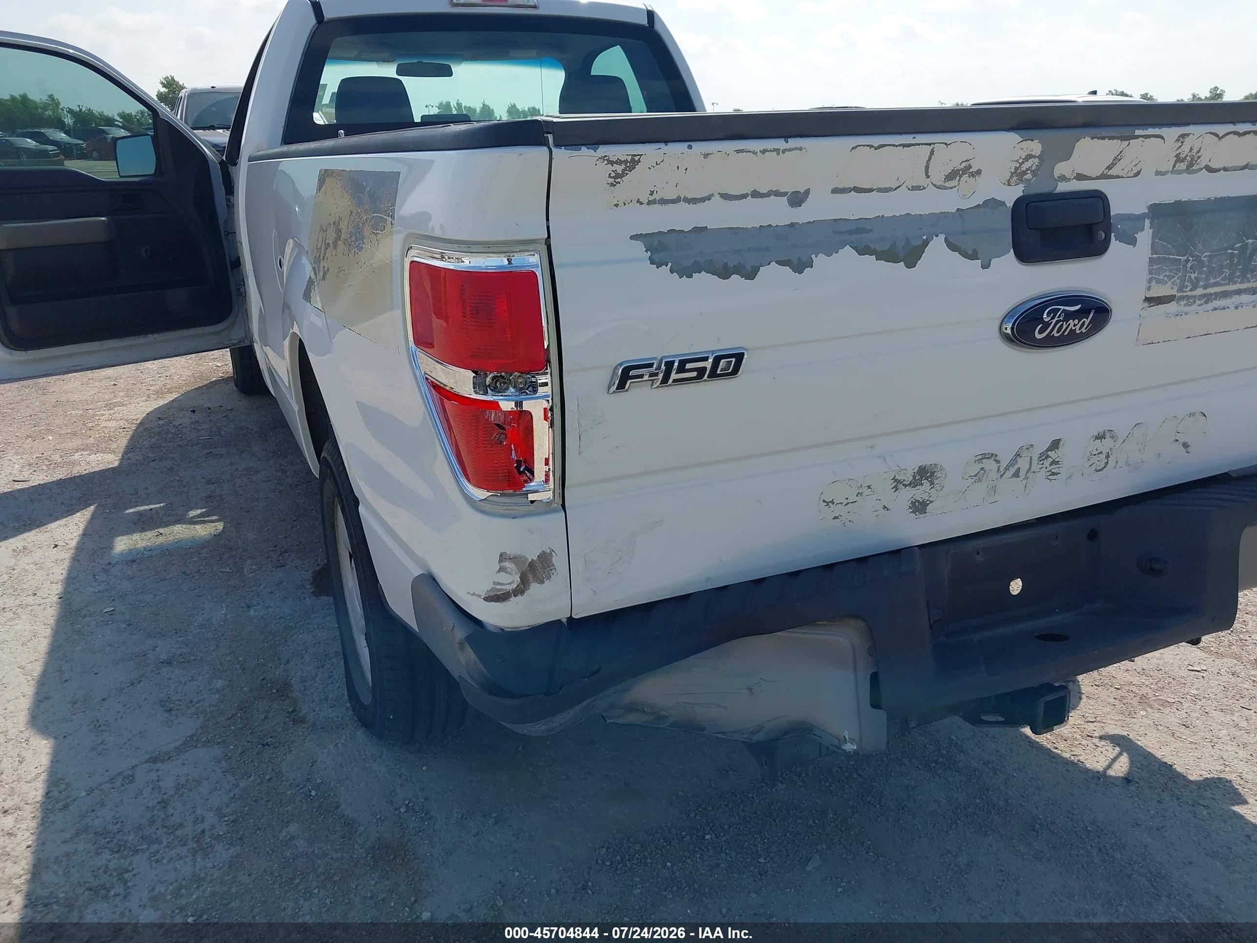2009 Ford F-150 Stx/xl/xl W/midbox Prep/xlt/xlt W/midbox Prep White vin: 1FTRF12W59KA70379