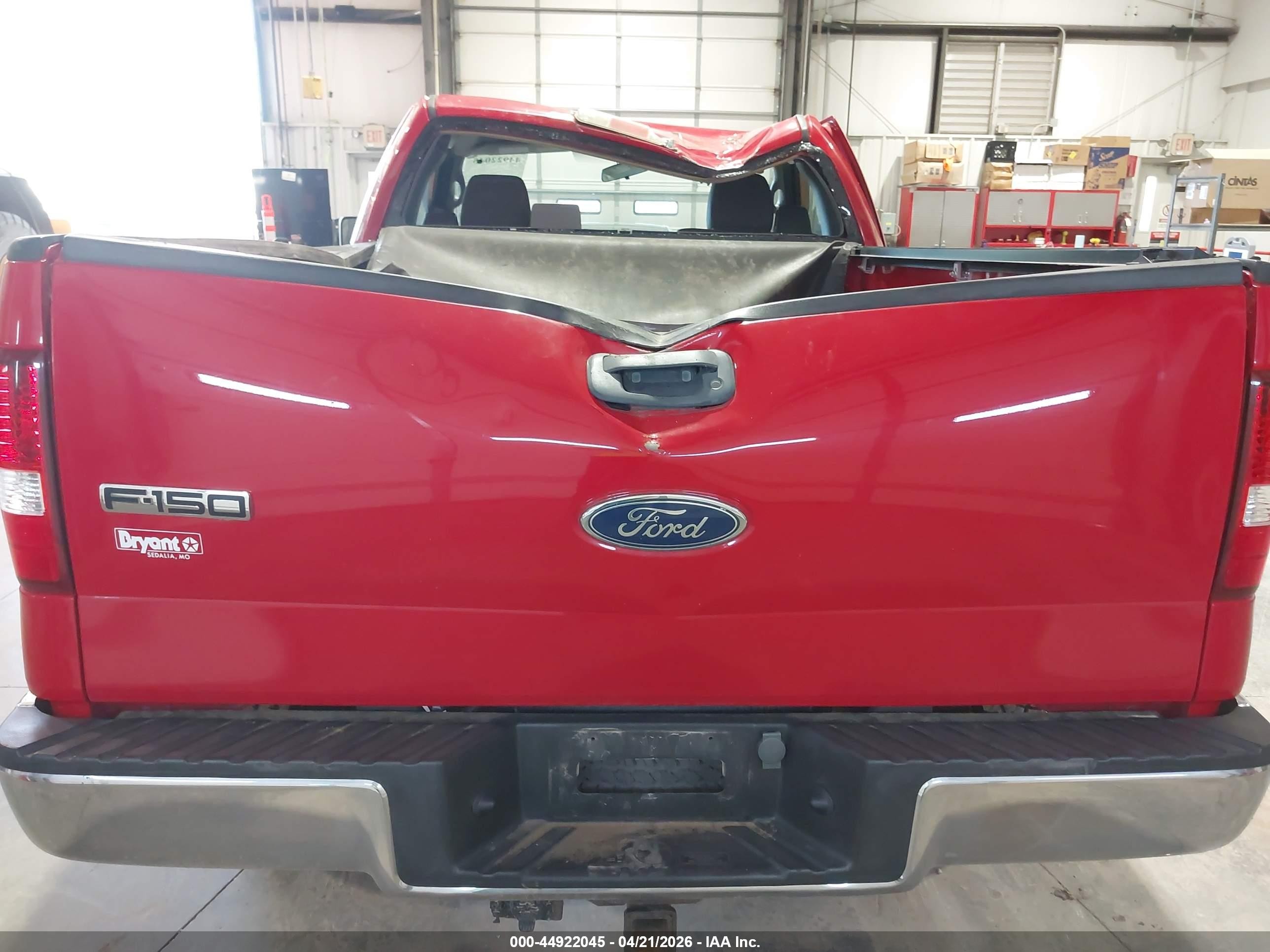 2005 Ford F-150 Stx/xl/xlt Red vin: 1FTRF12W65KF11401