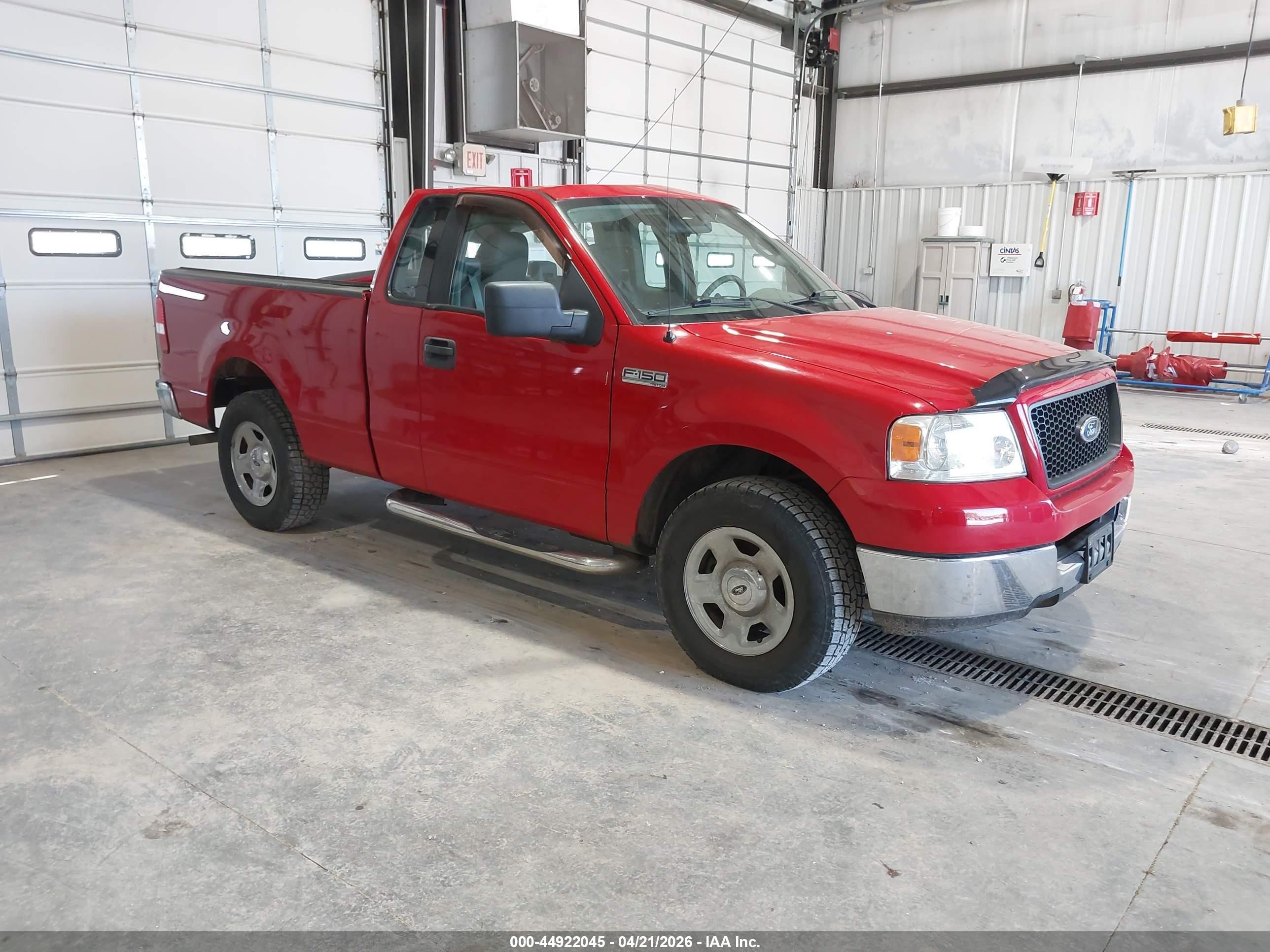 2005 Ford F-150 Stx/xl/xlt Red vin: 1FTRF12W65KF11401