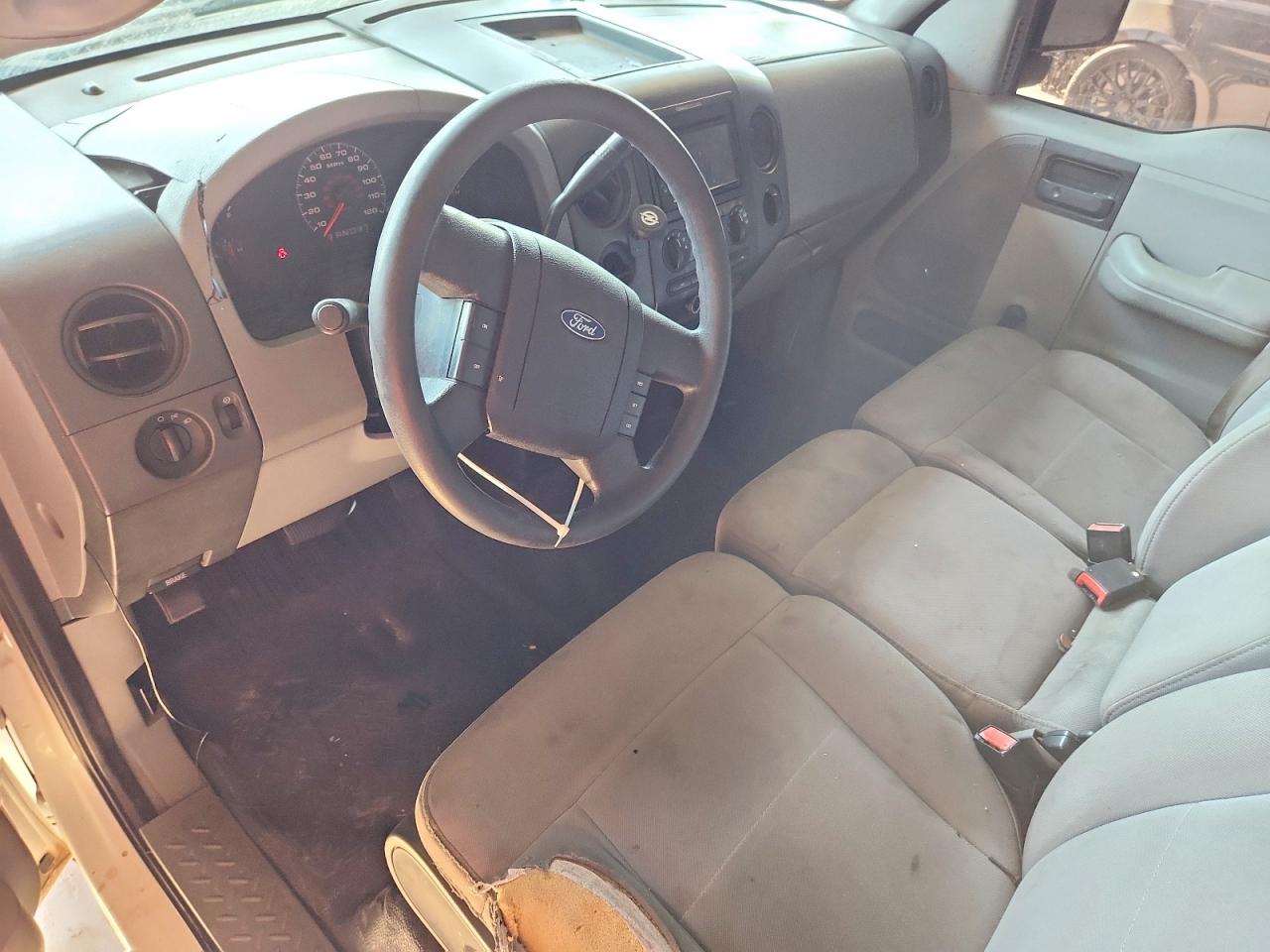 2006 Ford F150 White vin: 1FTRF12W66NA85189