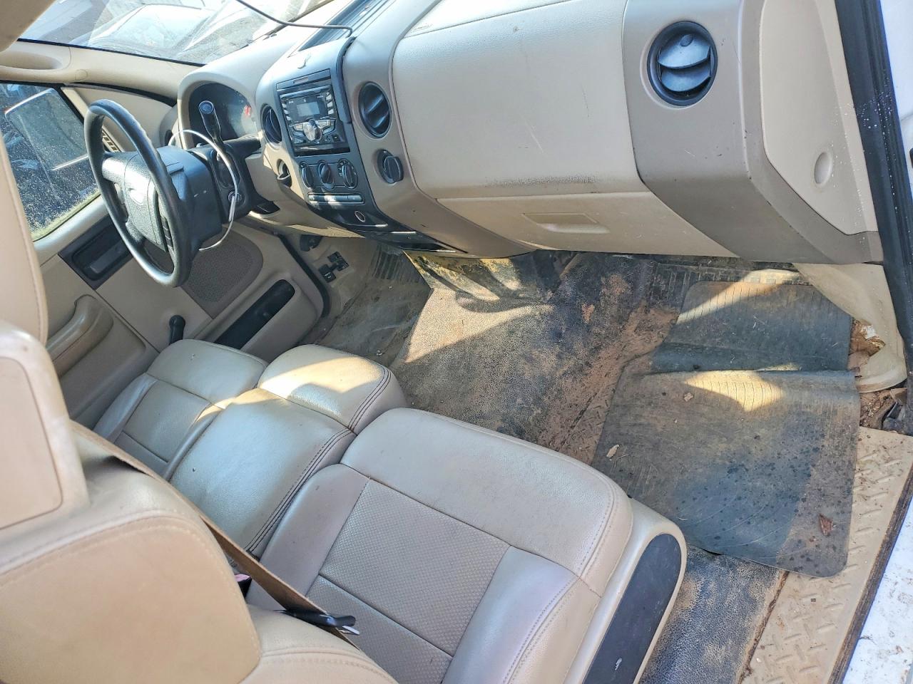 2007 Ford F150 White vin: 1FTRF12W67KC16186