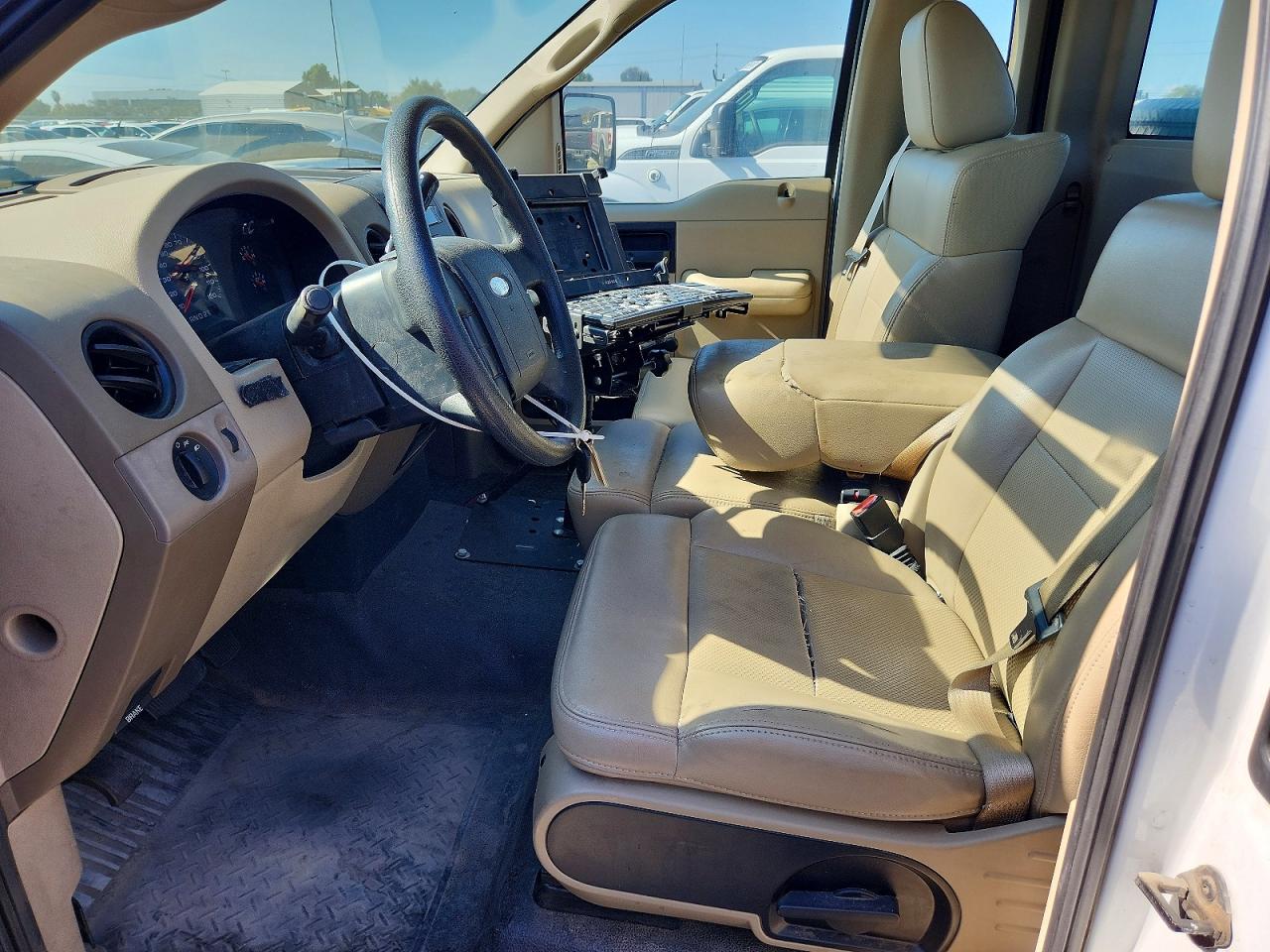 2007 Ford F150 White vin: 1FTRF12W67KC91227