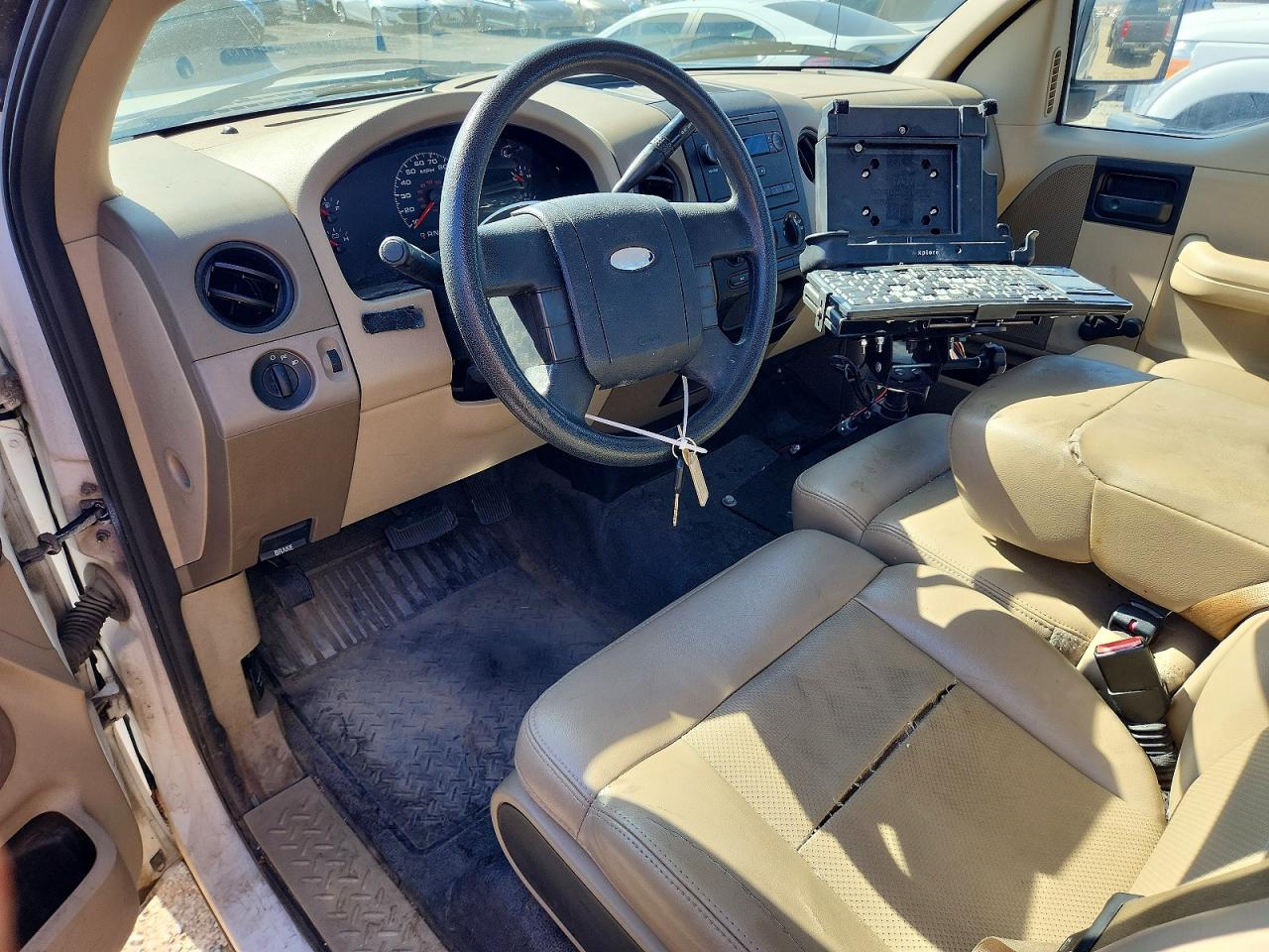 2007 Ford F150 White vin: 1FTRF12W67KC91227