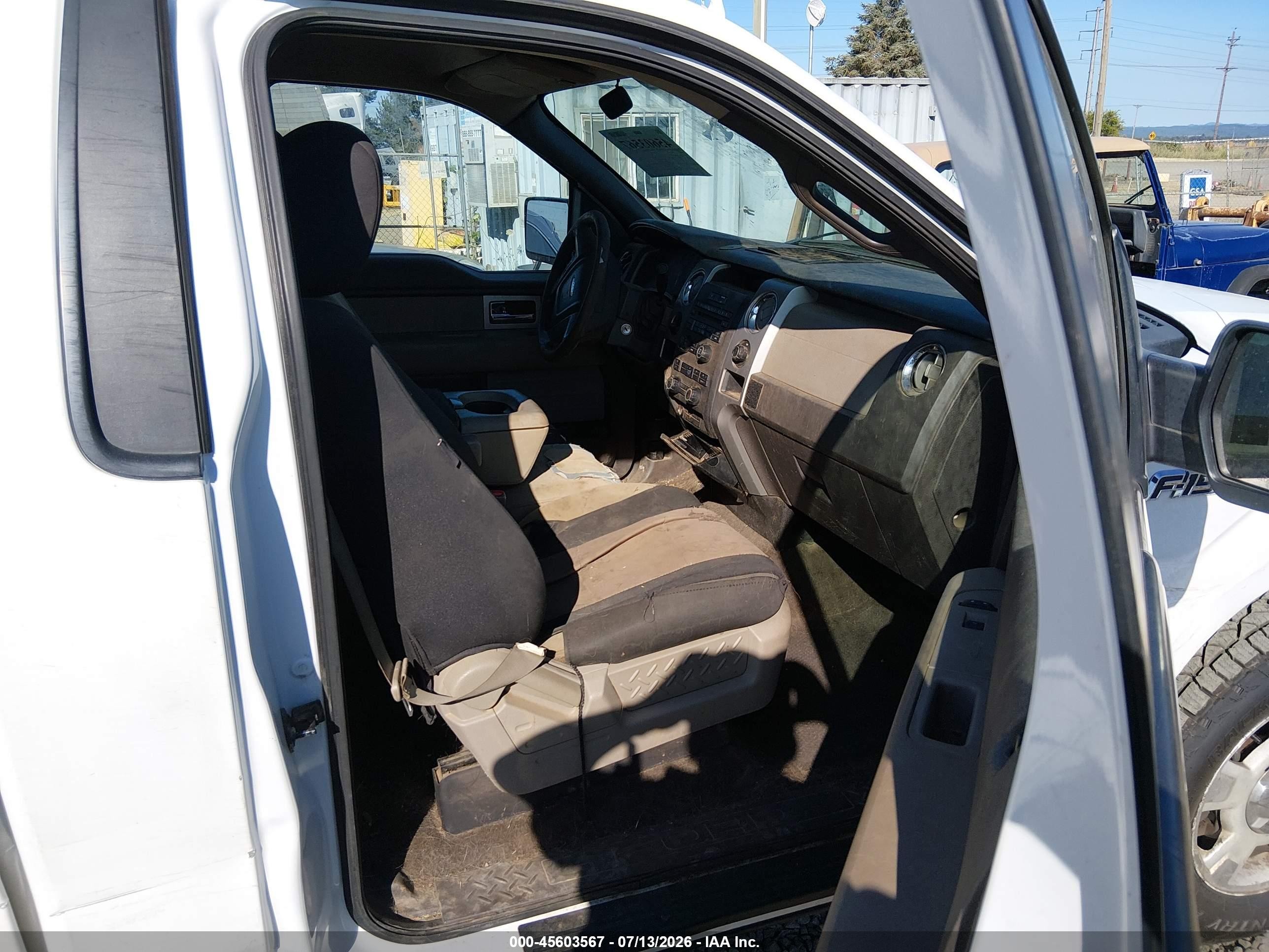 2009 Ford F-150 Stx/xl/xl W/midbox Prep/xlt/xlt W/midbox Prep White vin: 1FTRF12W69KB67686