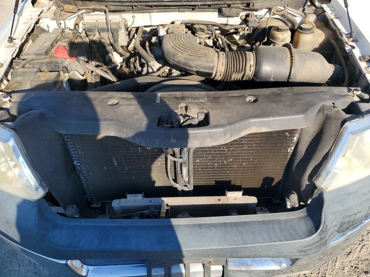 2005 Ford F150 White vin: 1FTRF12W75NA08300