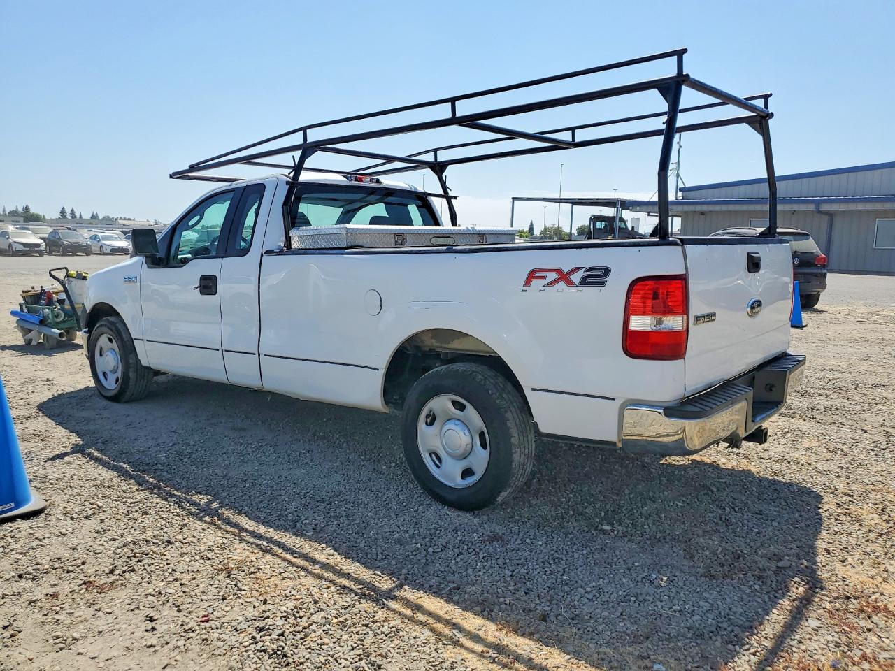 2005 Ford F150 Белый vin: 1FTRF12W75NA08300