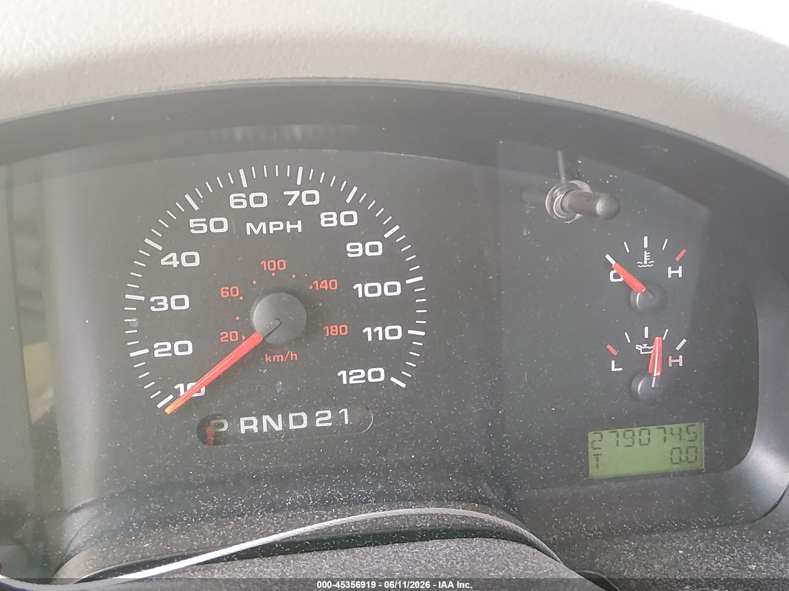 2005 Ford F-150 Stx/xl/xlt White vin: 1FTRF12W75NB27285