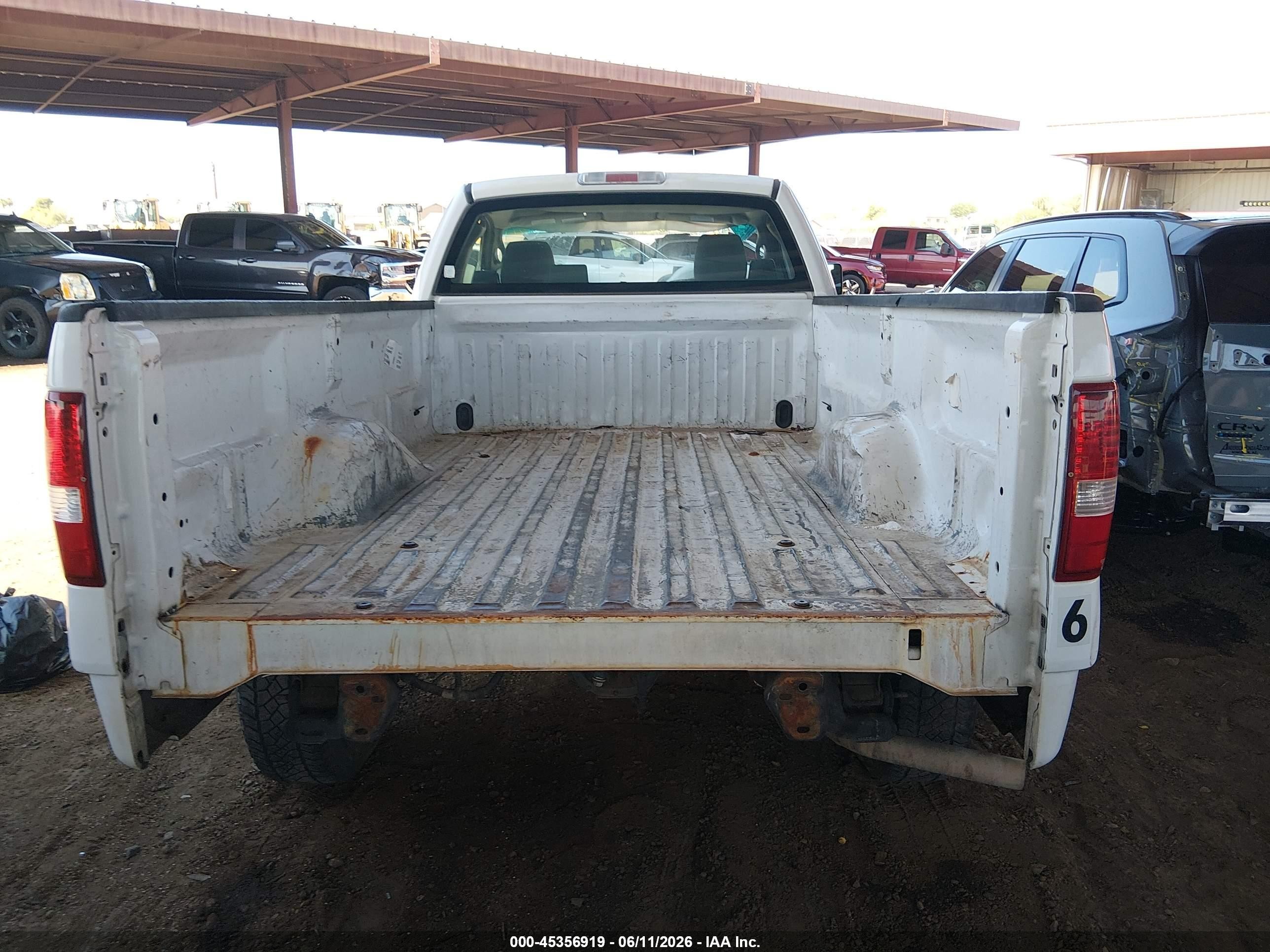 2005 Ford F-150 Stx/xl/xlt White vin: 1FTRF12W75NB27285