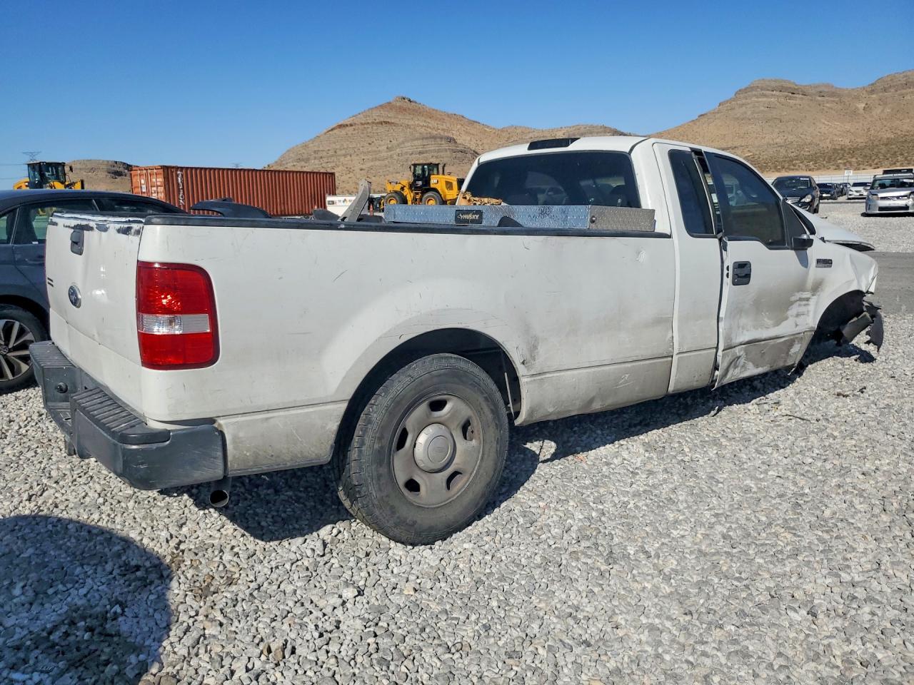 2006 Ford F150 White vin: 1FTRF12W76KC47607