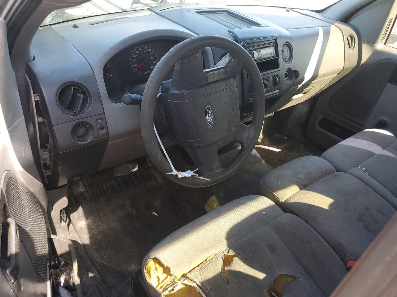 2006 Ford F150 White vin: 1FTRF12W76KC47607