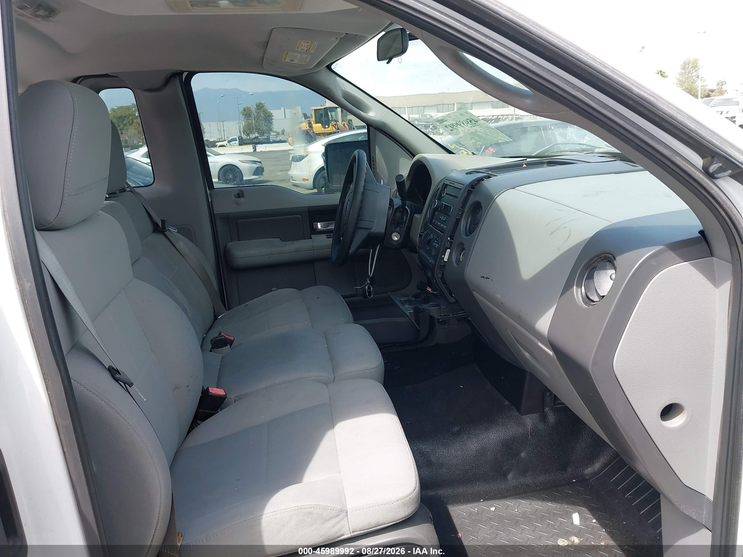 2007 Ford F-150 Stx/xl/xlt White vin: 1FTRF12W77NA11961