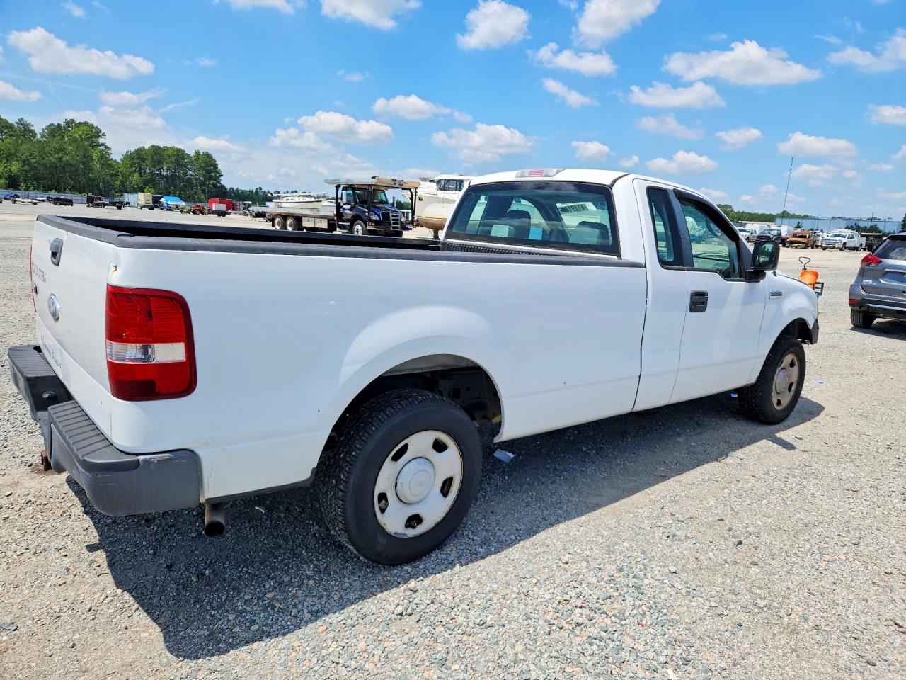 2007 Ford F150 White vin: 1FTRF12W77NA72629