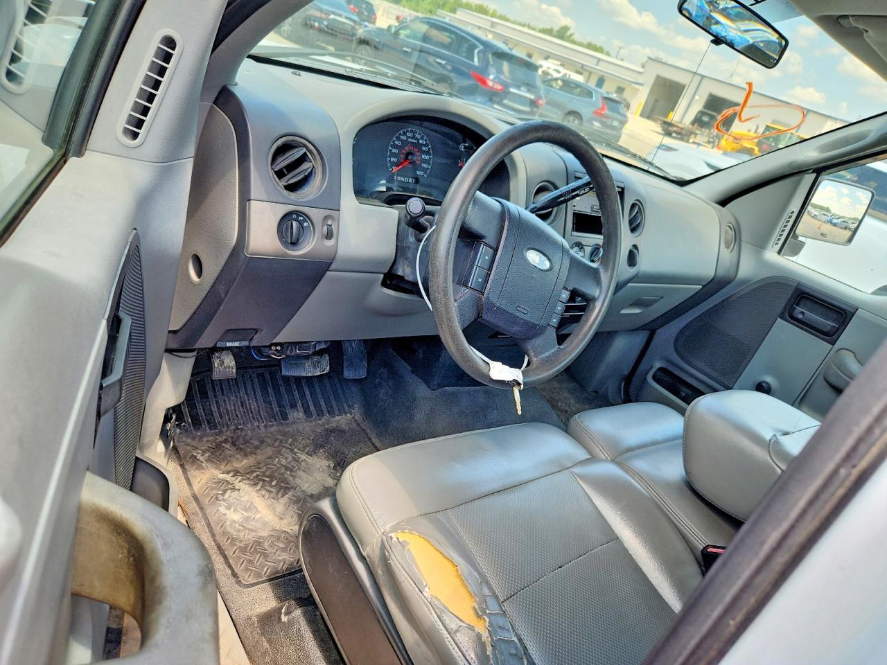 2007 Ford F150 White vin: 1FTRF12W77NA72629