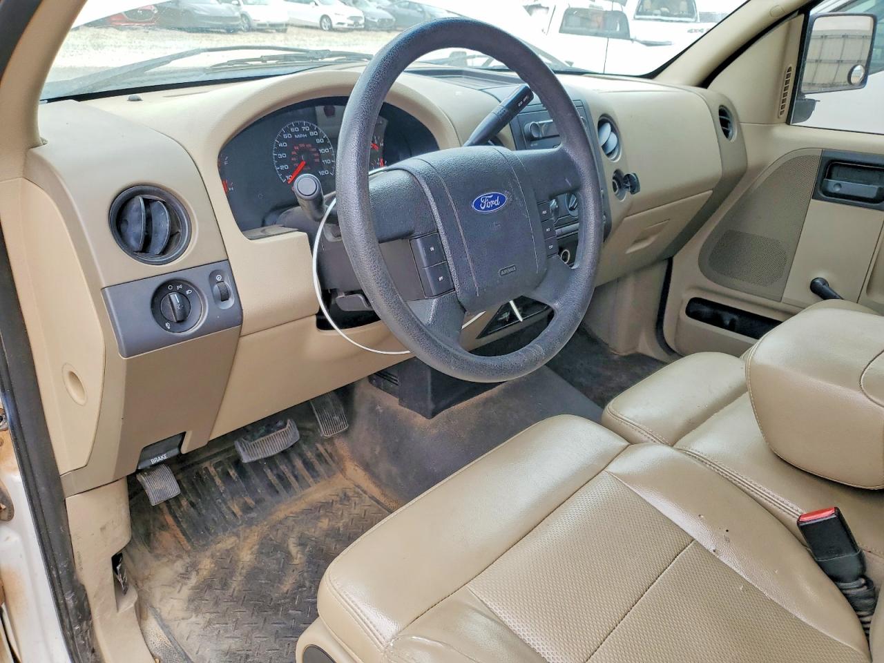 2008 Ford F150 White vin: 1FTRF12W78KB87900