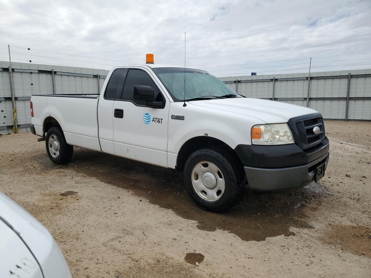 2008 Ford F150 White vin: 1FTRF12W78KB87900 Damage: Right Front Door, Heavy Scratch, 1 To 2 Inches