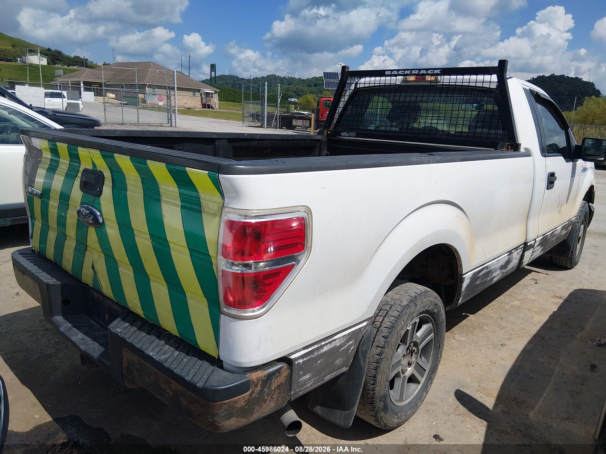 2009 Ford F-150   White vin: 1FTRF12W79KB89650