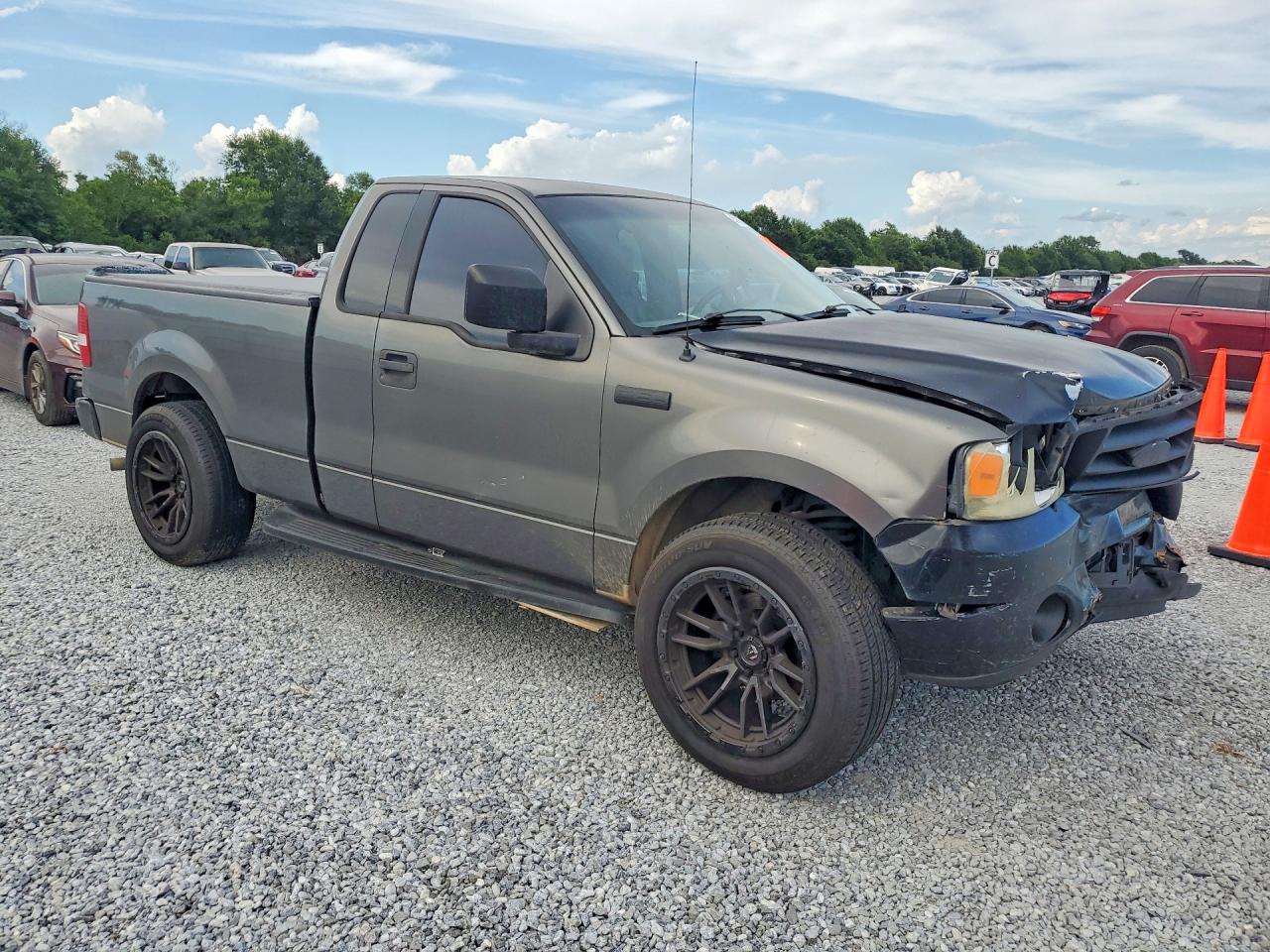 2004 Ford F150 Gray vin: 1FTRF12W84NB16200