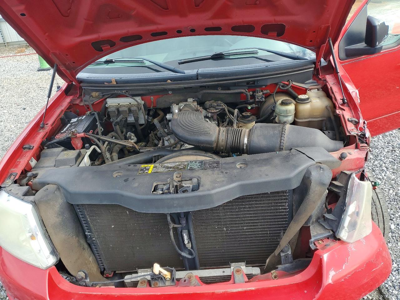 2004 Ford F150 Red vin: 1FTRF12W84NB29349