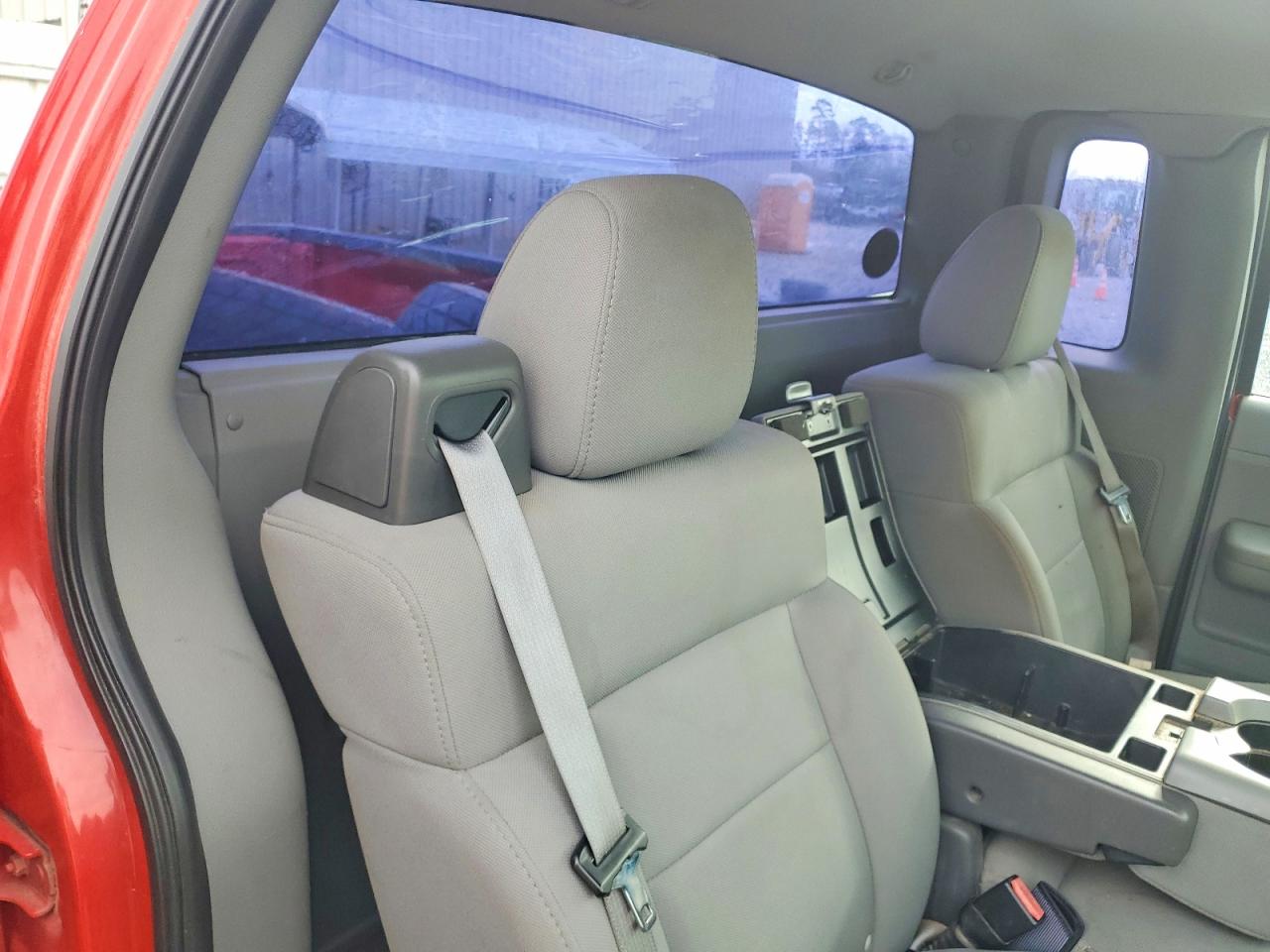 2004 Ford F150 Red vin: 1FTRF12W84NB29349
