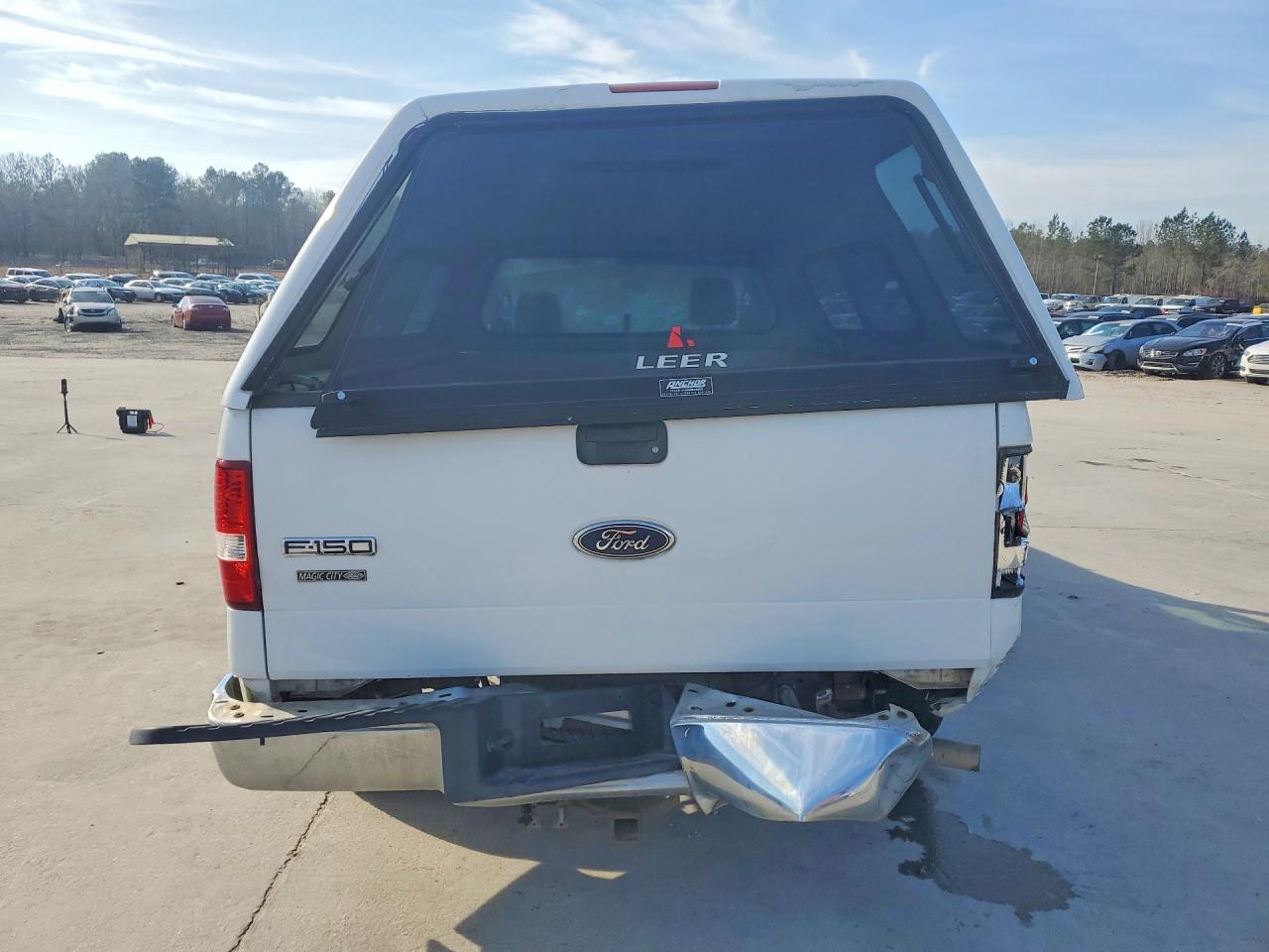 2004 Ford F150 White vin: 1FTRF12W84NB49083
