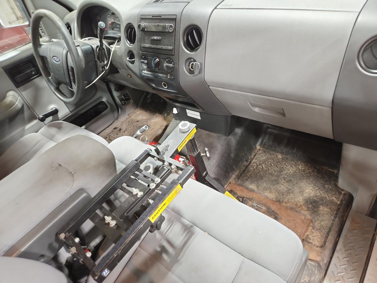 2006 Ford F150 White vin: 1FTRF12W86KD44363 Damage: Aftermarket Accessory, Aftermarket, Acceptable
