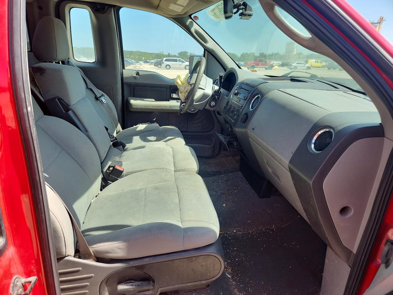 2007 Ford F150 Red vin: 1FTRF12W87KD20825