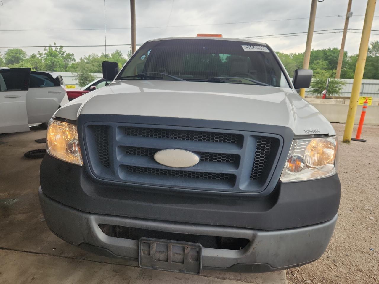 2007 Ford F150 White vin: 1FTRF12W87KD54179 Damage: Front Metal Bumper Painted, Rust, 2 To 3 Inches