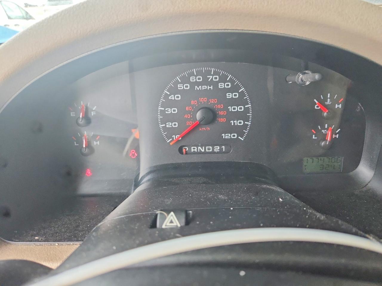 2007 Ford F150 White vin: 1FTRF12W87KD54179