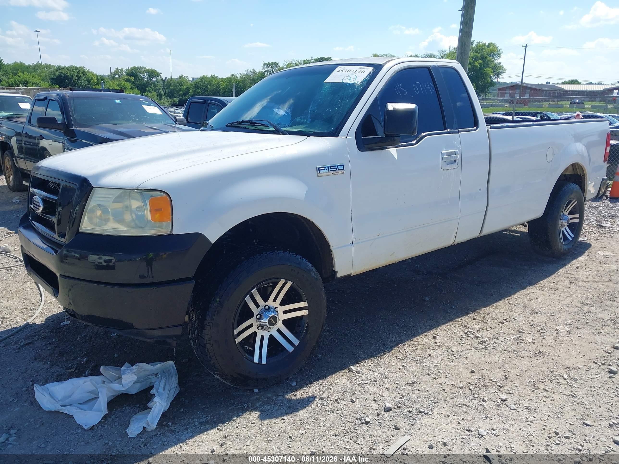 2007 Ford F-150 Stx/xl/xlt White vin: 1FTRF12W87NA65849