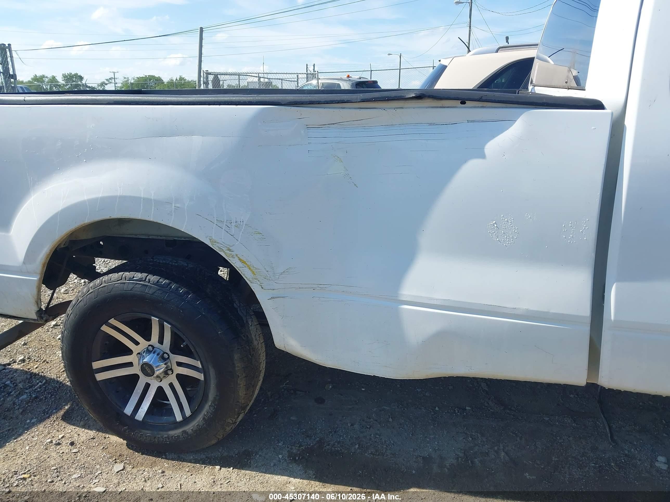 2007 Ford F-150 Stx/xl/xlt White vin: 1FTRF12W87NA65849