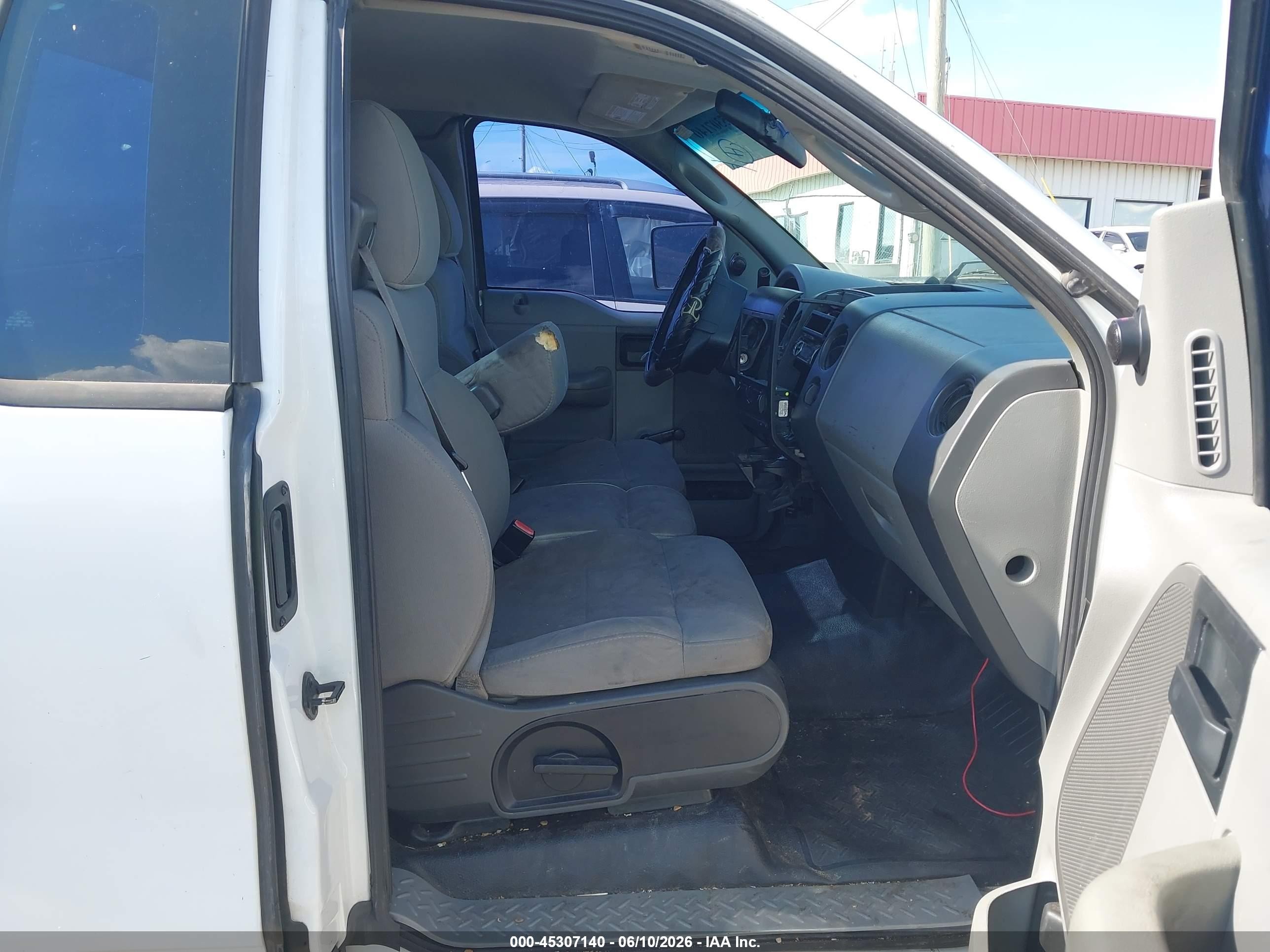 2007 Ford F-150 Stx/xl/xlt White vin: 1FTRF12W87NA65849