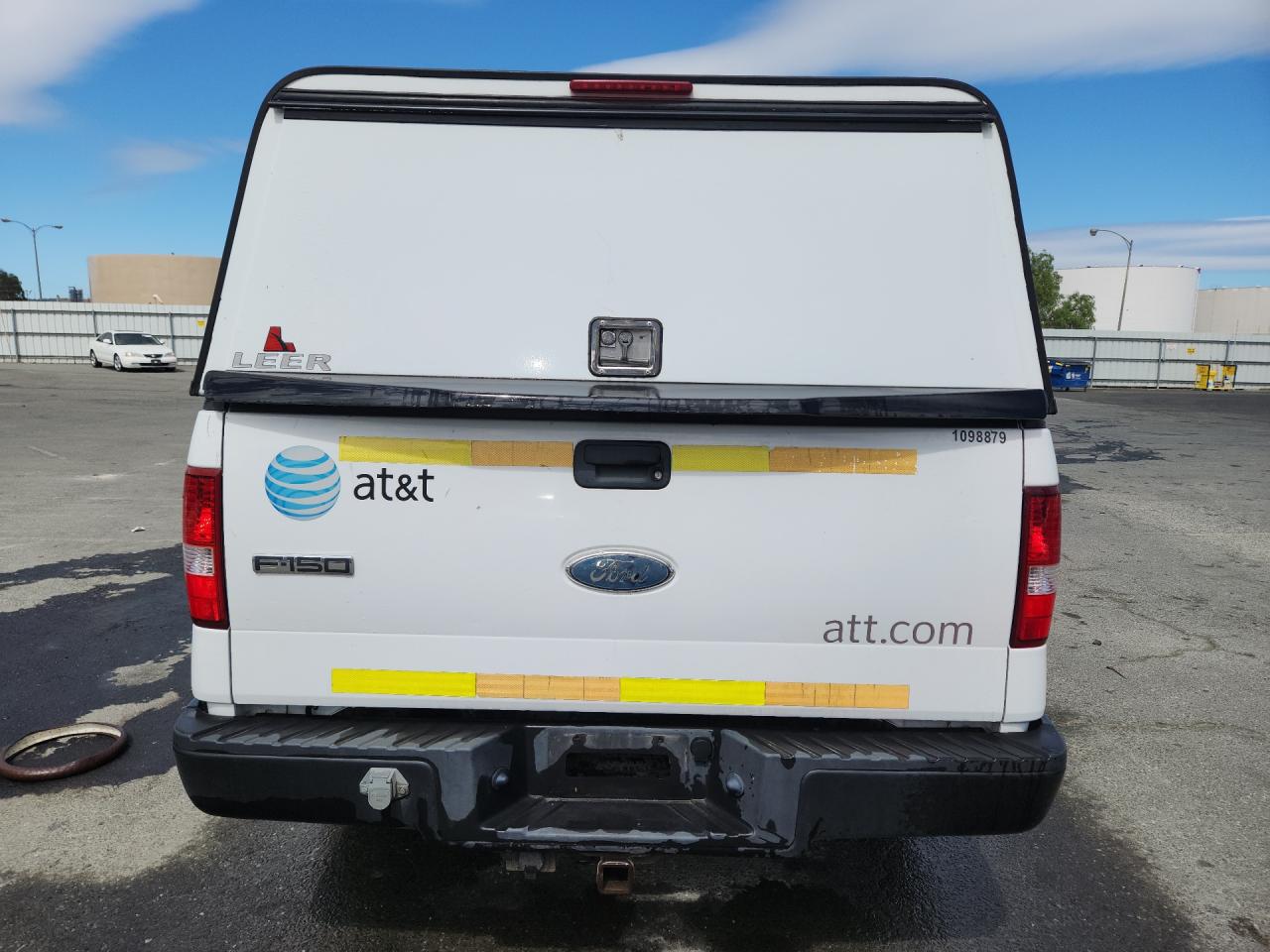 2007 Ford F150 White vin: 1FTRF12W87NA84157 Damage: Tailgate, Multiple Scratches Heavy, 3