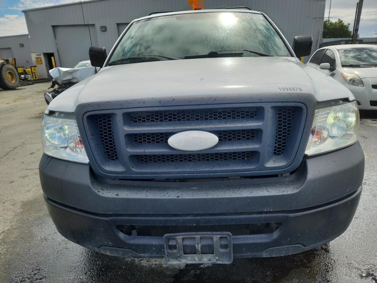 2007 Ford F150 White vin: 1FTRF12W87NA84157 Damage: Left Head Lamp, Faded, Repair Required
