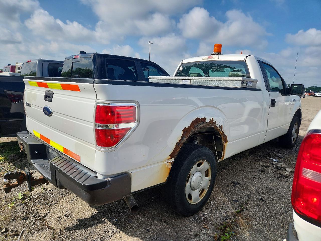 2009 Ford F150 White vin: 1FTRF12W89KA23802
