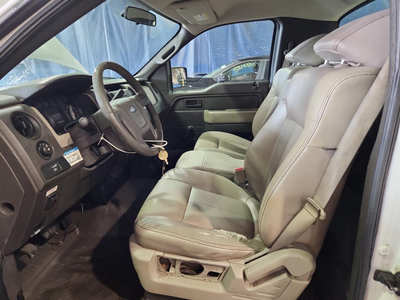 2009 Ford F150 White vin: 1FTRF12W89KA23802 Damage: Steering Wheel, Worn, Replacement Required