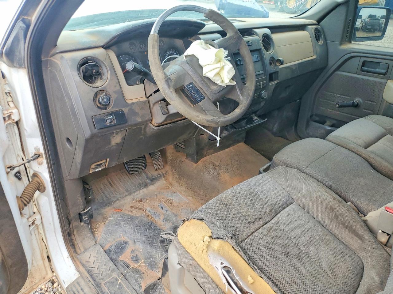 2009 Ford F150 White vin: 1FTRF12W89KB23270