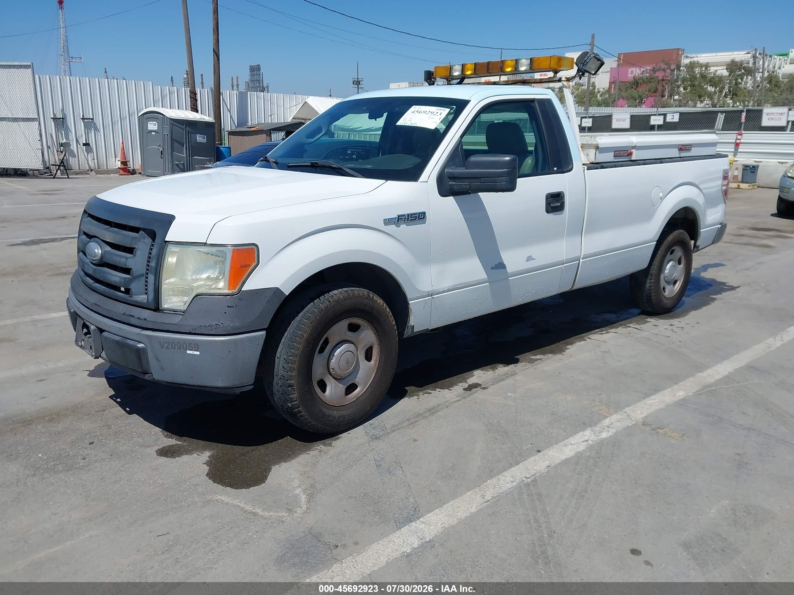2009 Ford F-150 Stx/xl/xl W/midbox Prep/xlt/xlt W/midbox Prep White vin: 1FTRF12W89KC43182