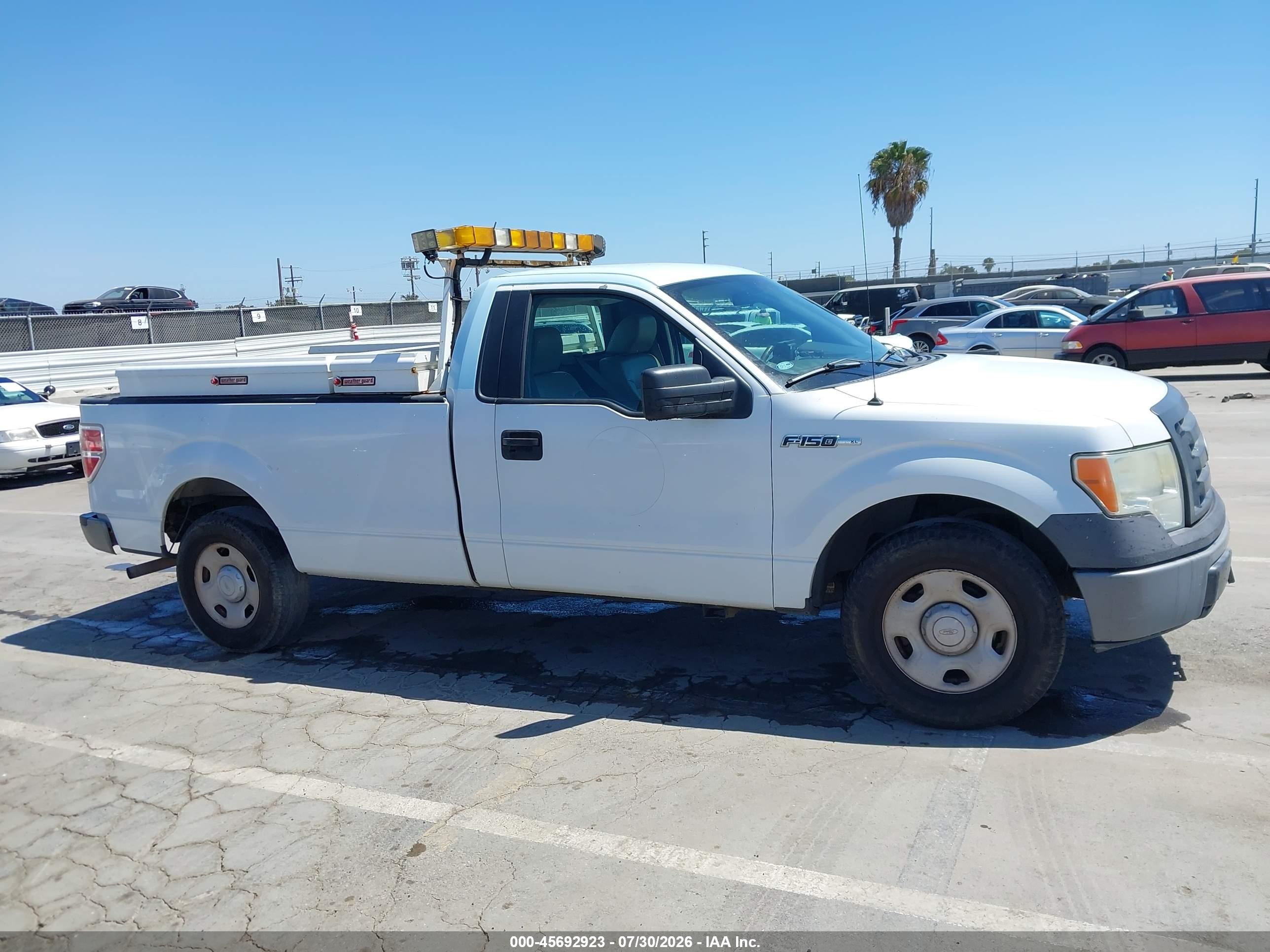 2009 Ford F-150 Stx/xl/xl W/midbox Prep/xlt/xlt W/midbox Prep White vin: 1FTRF12W89KC43182