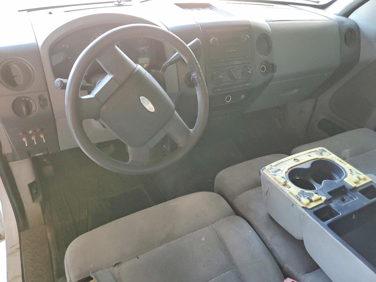2004 Ford F150 White vin: 1FTRF12W94NB55975