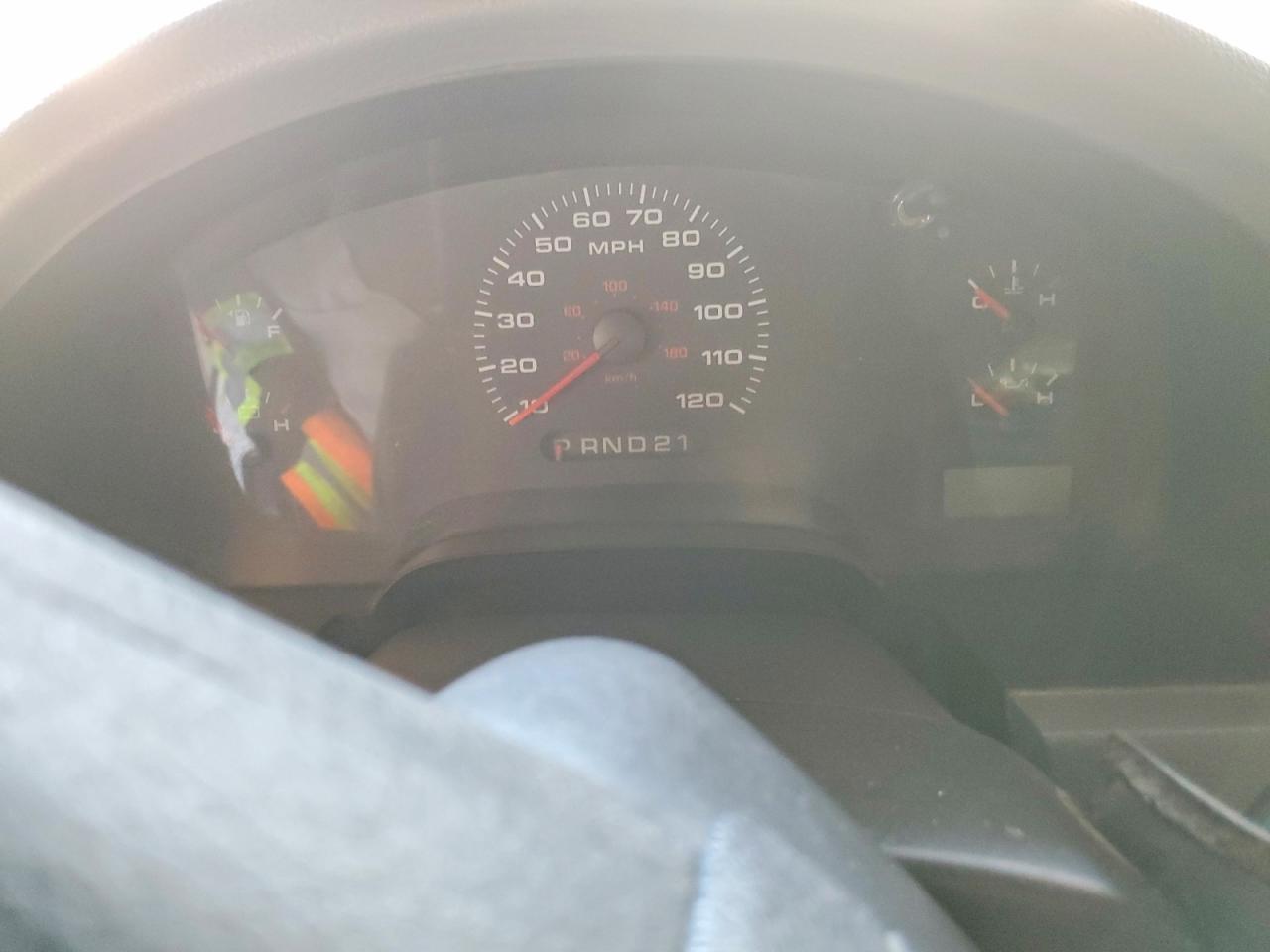2004 Ford F150 White vin: 1FTRF12W94NB55975