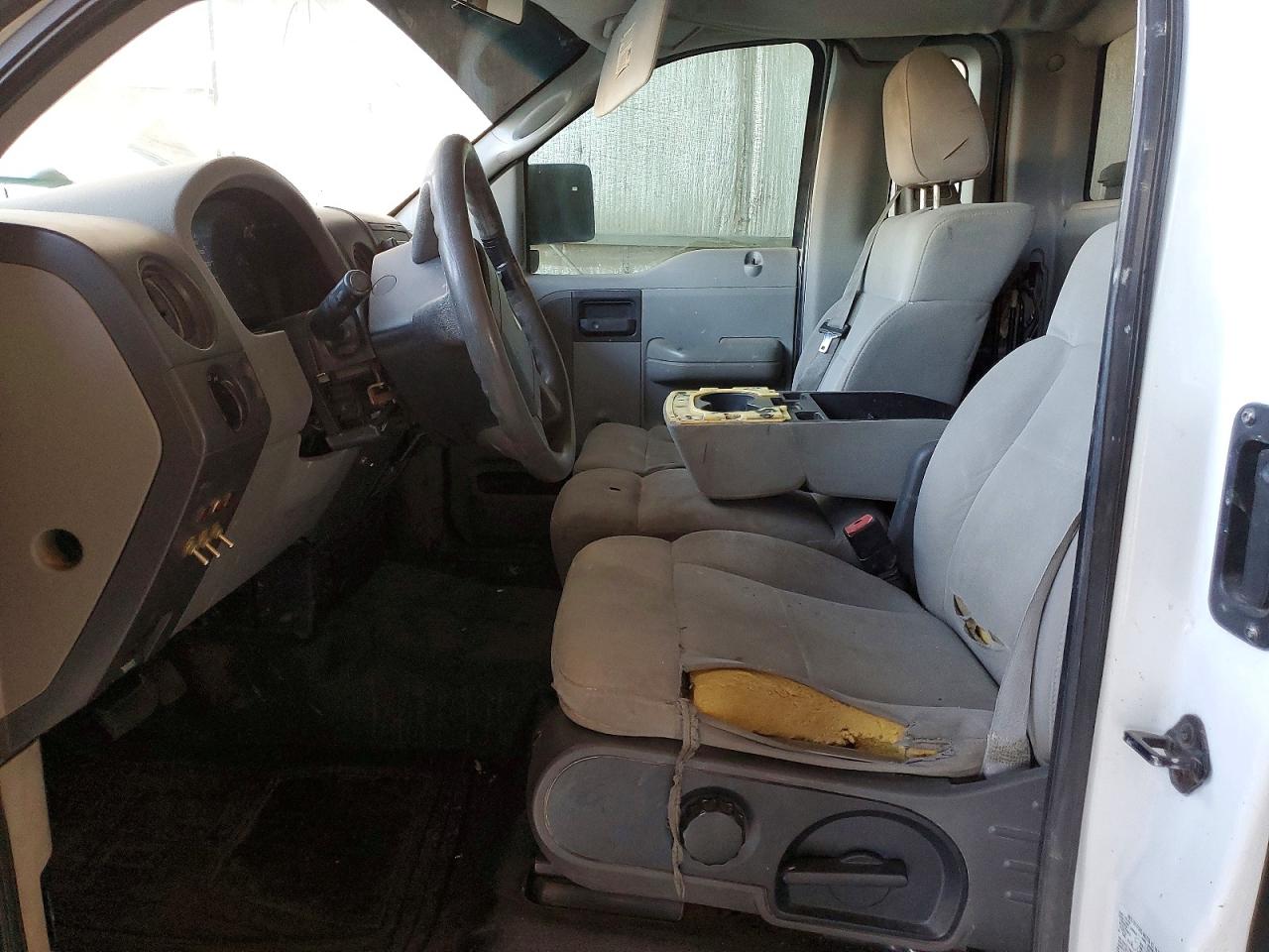 2004 Ford F150 White vin: 1FTRF12W94NB55975