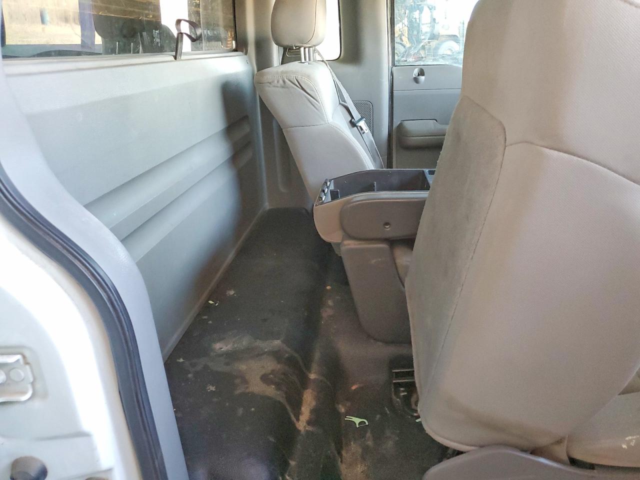 2004 Ford F150 White vin: 1FTRF12W94NB55975