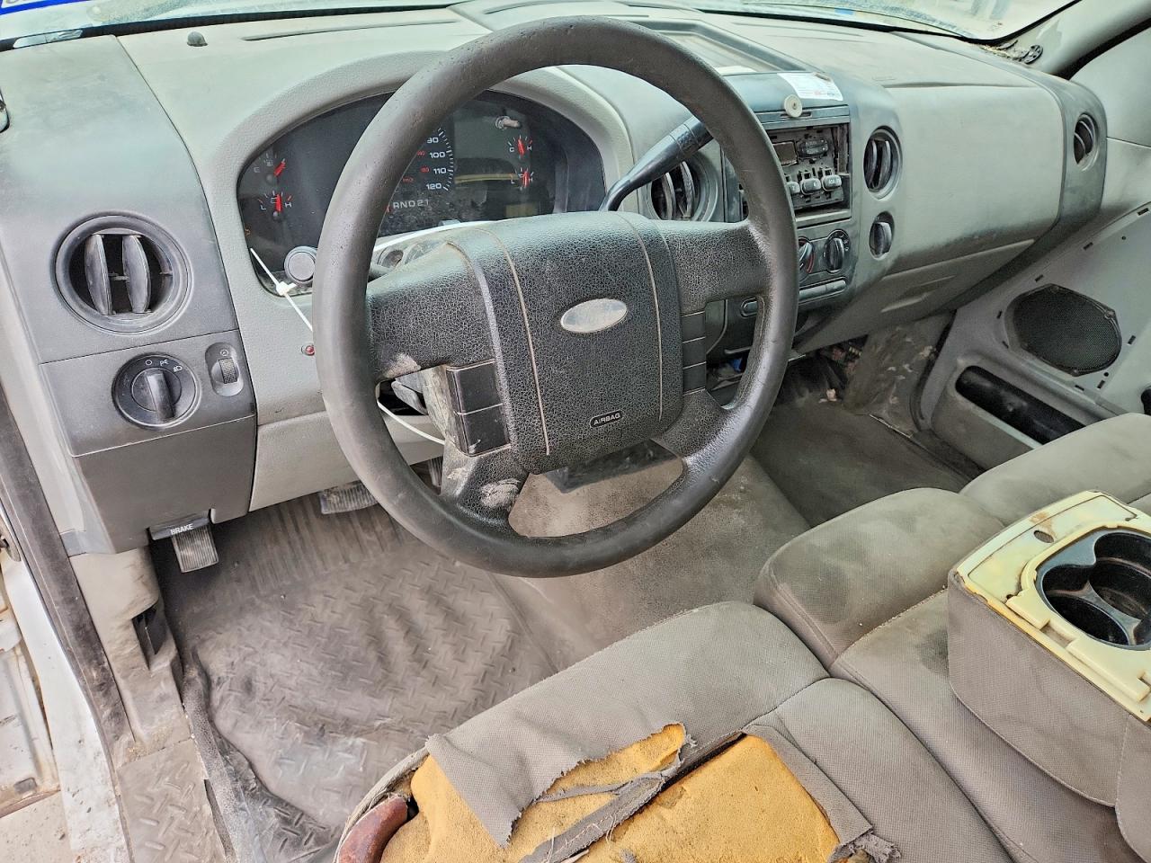 2004 Ford F150 White vin: 1FTRF12W94NC12367