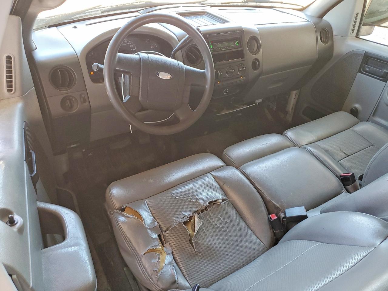2005 Ford F150 White vin: 1FTRF12W95NB11914